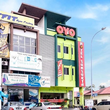 Hotel Sunsurya Кланг Екстер'єр фото