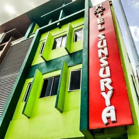 Hotel Sunsurya Кланг Екстер'єр фото
