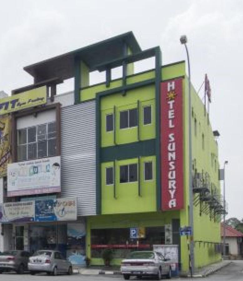 Hotel Sunsurya Кланг Екстер'єр фото