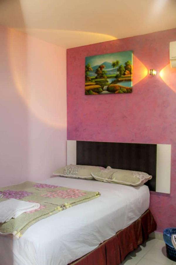 Hotel Sunsurya Кланг Екстер'єр фото