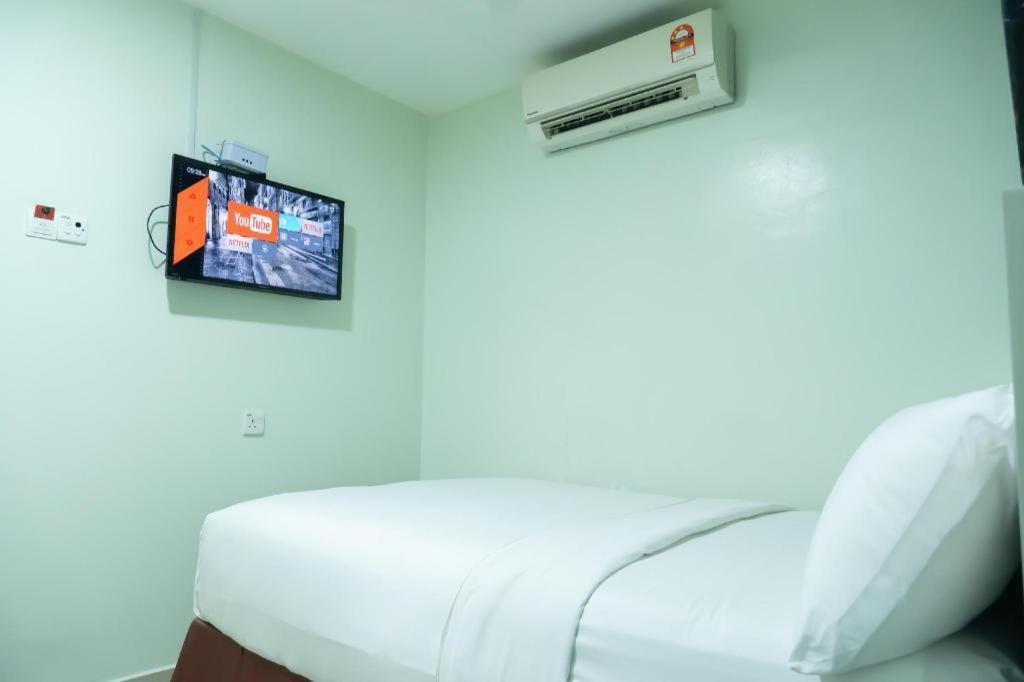 Hotel Sunsurya Кланг Екстер'єр фото