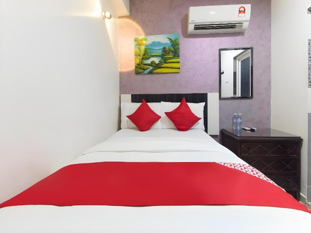 Hotel Sunsurya Кланг Екстер'єр фото