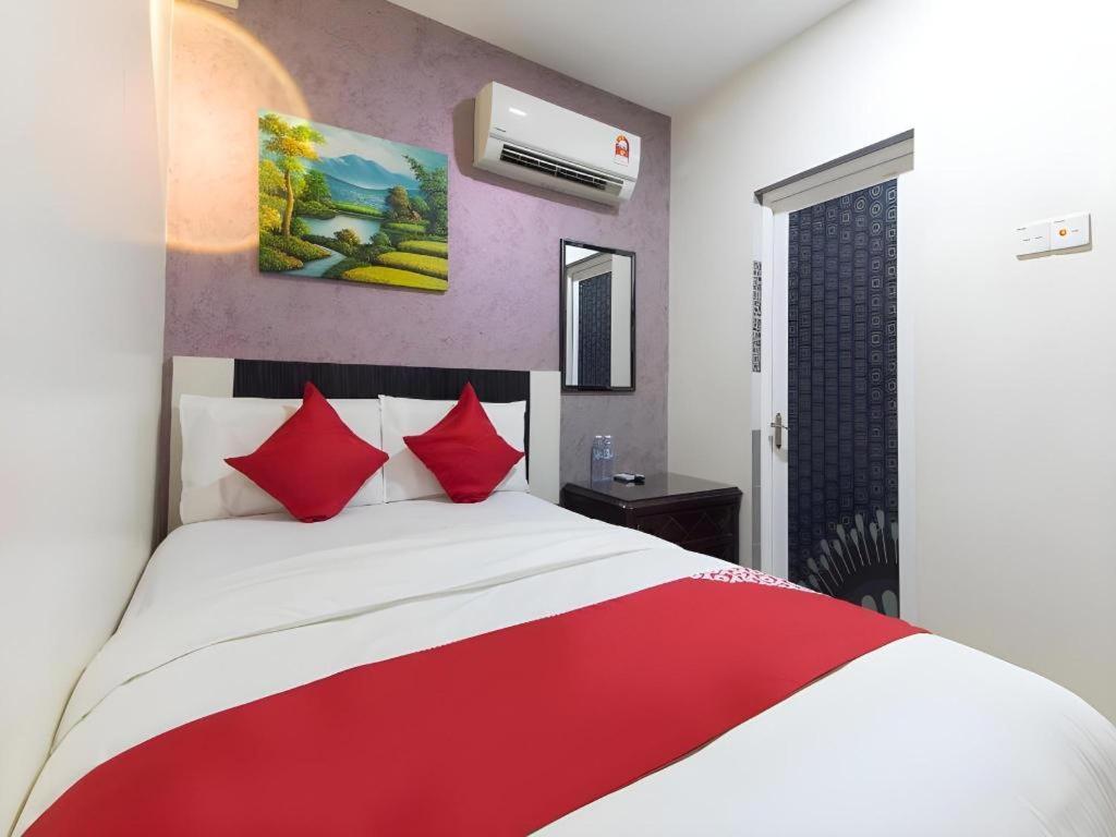 Hotel Sunsurya Кланг Екстер'єр фото