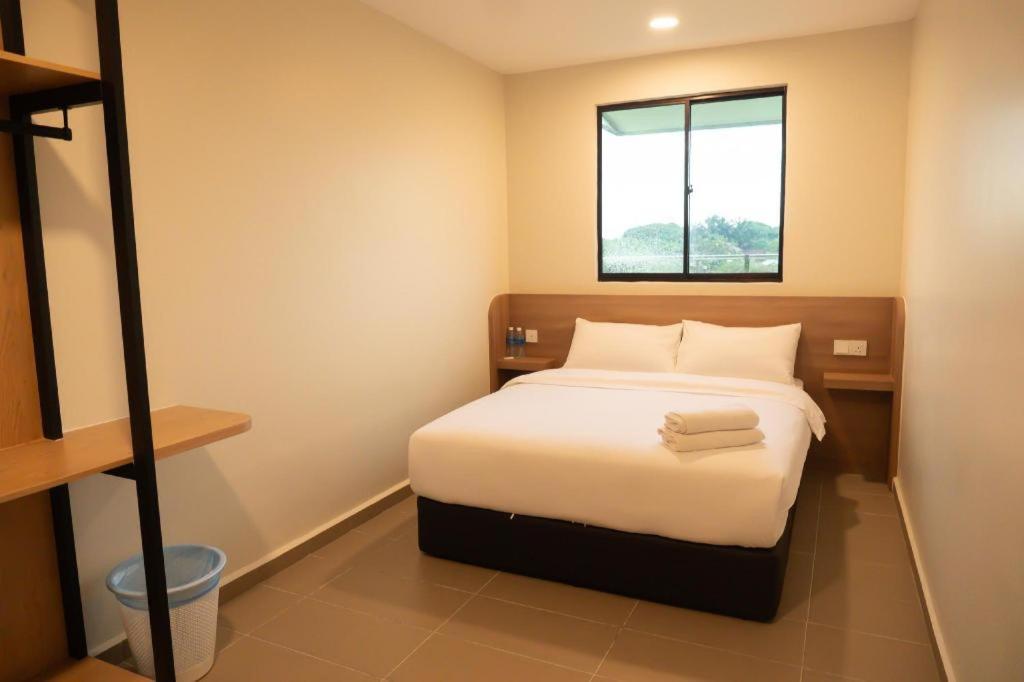 Hotel Sunsurya Кланг Екстер'єр фото